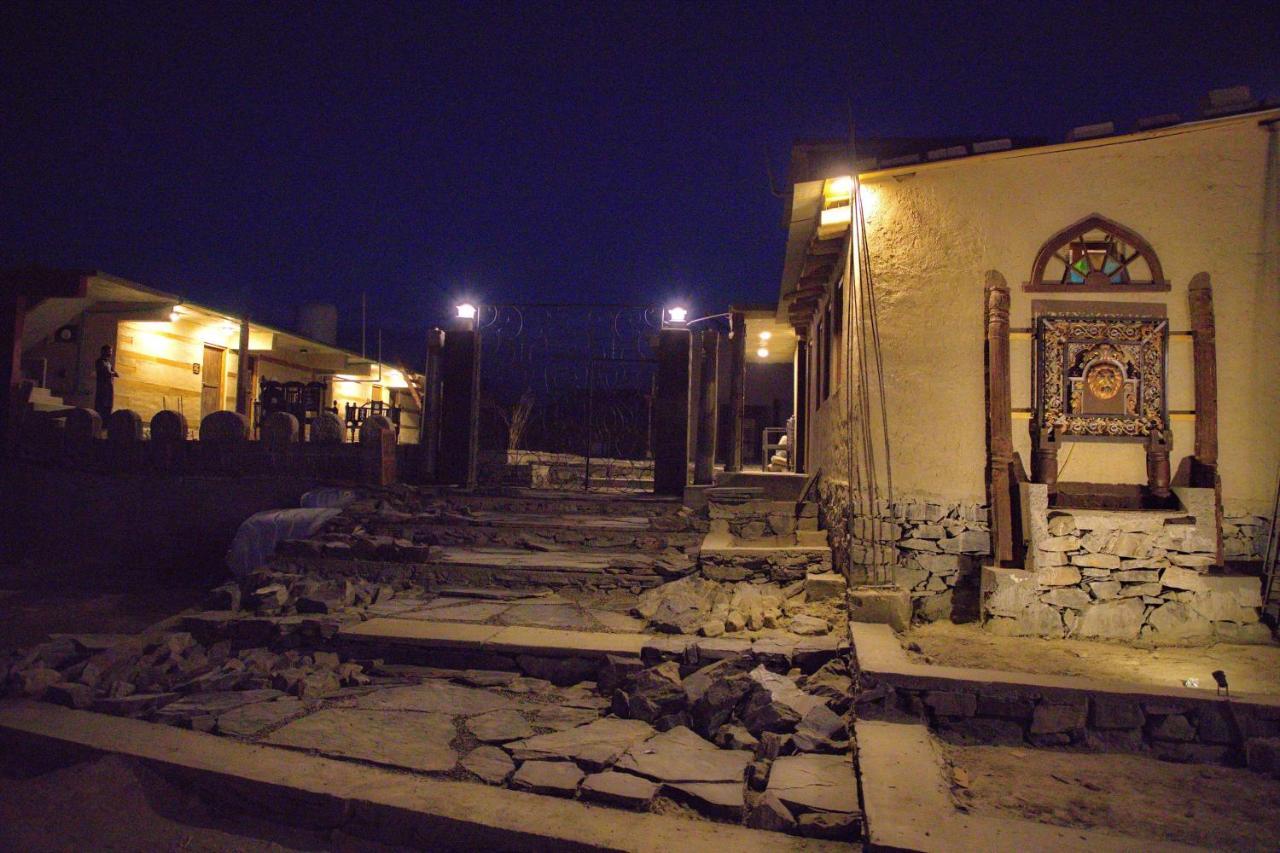 Baltistan Fort Skardu Resort Exterior photo